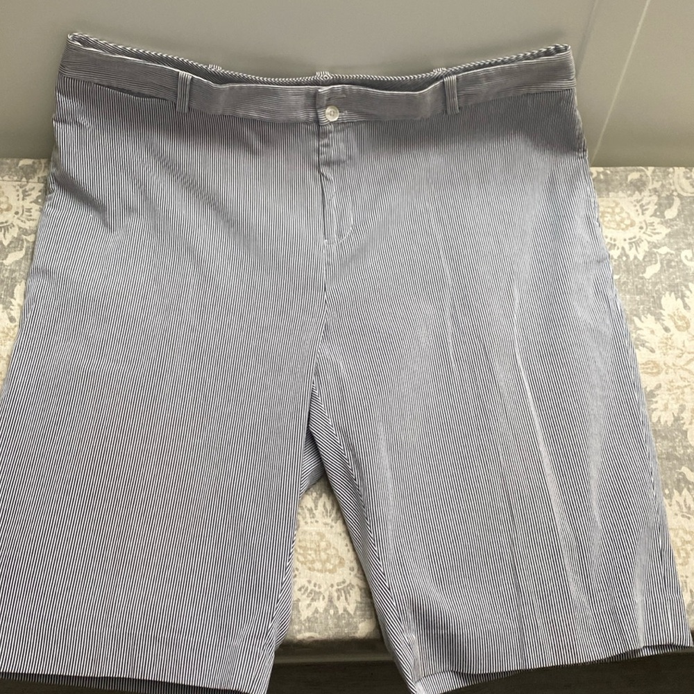 EUC Lauren Bermuda shorts